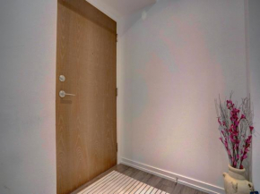 Wonderland Apartment in Vaughan